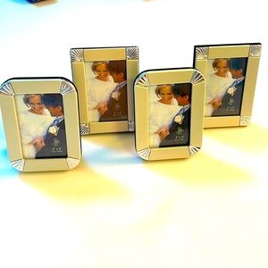 NEW! Set of 4 mini frames.